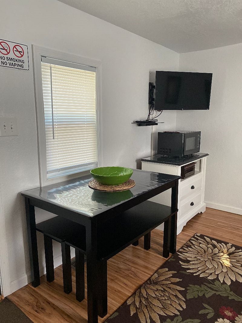 Furnished Finder property 400706_1 photo 3