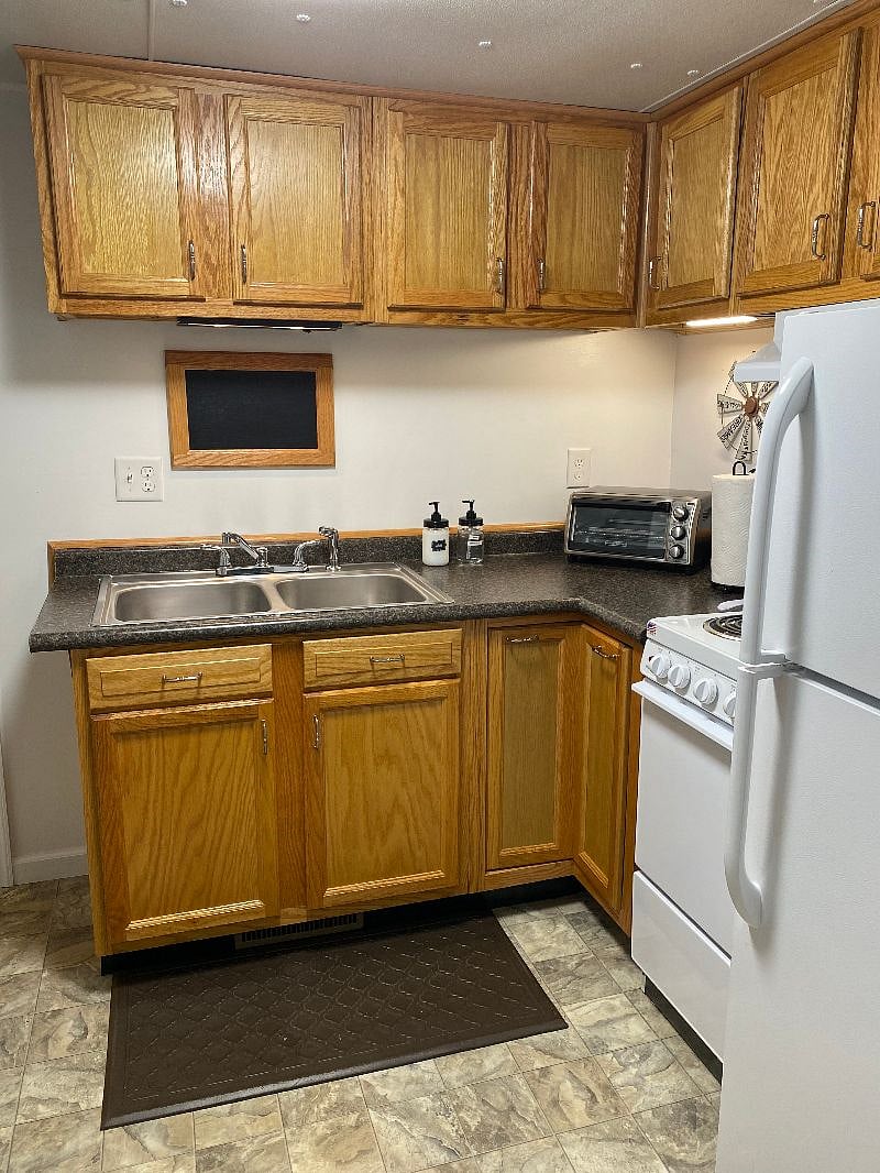 Furnished Finder property 400706_1 photo 6