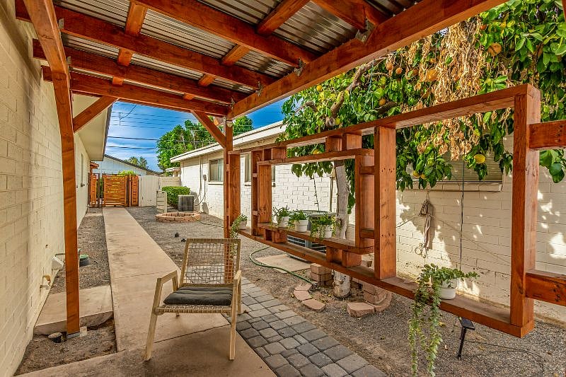Furnished Finder property 400744_1 photo 17