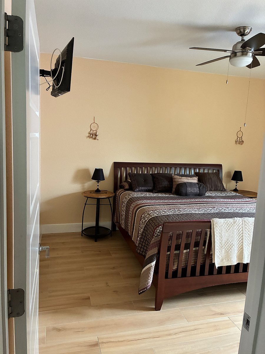 Furnished Finder property 400775_1 photo 17