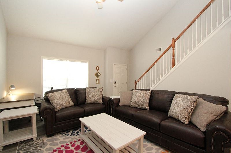 Furnished Finder property 400782_1 photo 4