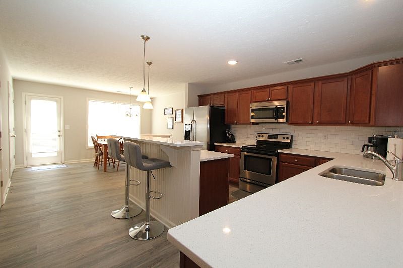 Furnished Finder property 400782_1 photo 5
