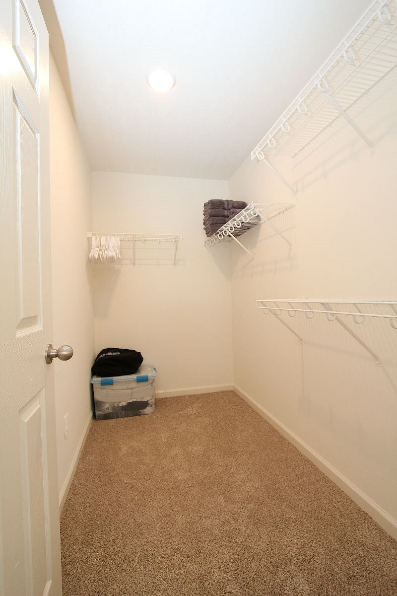 Furnished Finder property 400782_1 photo 9
