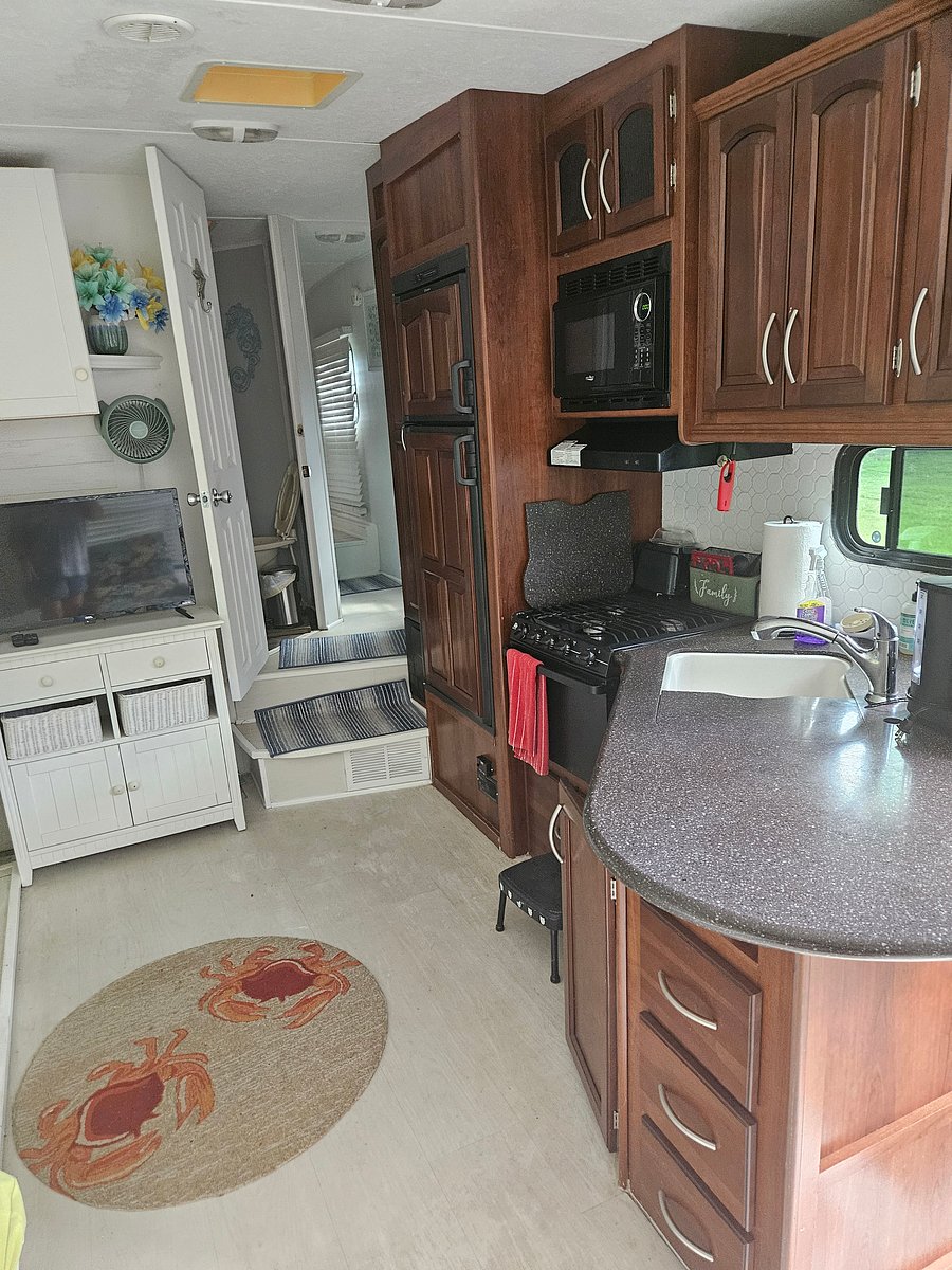 Furnished Finder property 400784_1 photo 10