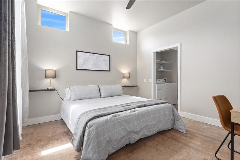 Furnished Finder property 400789_1 photo 12