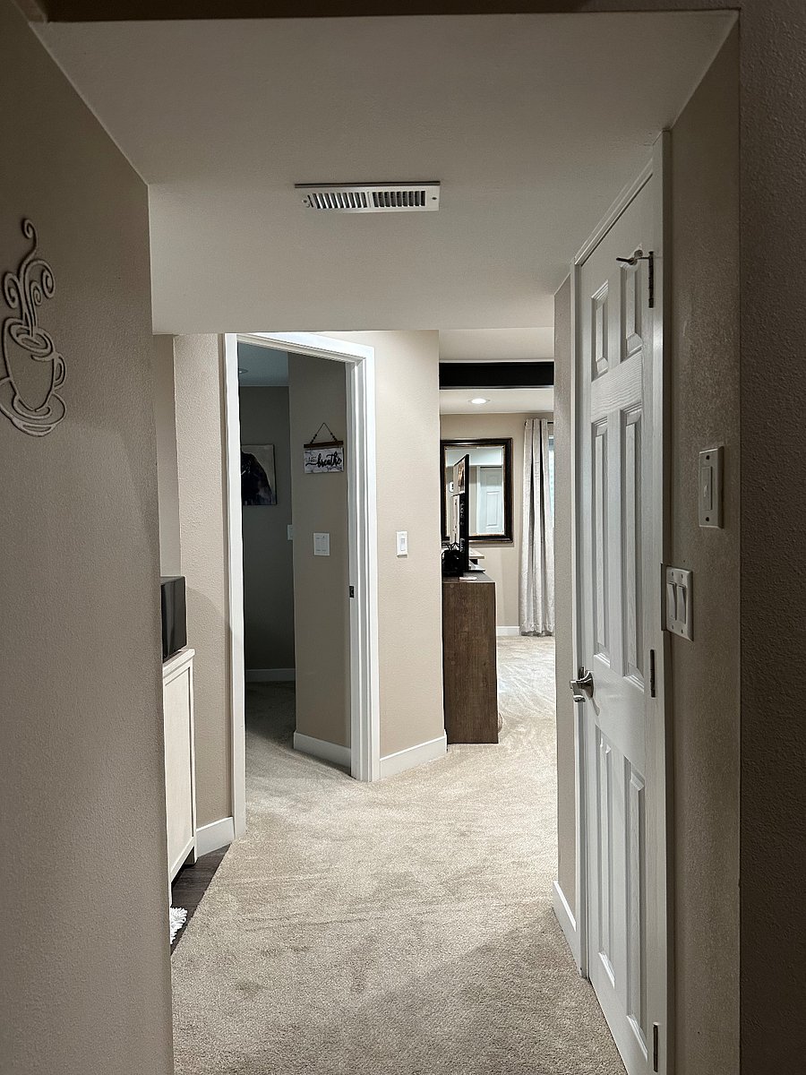 Furnished Finder property 400791_1 photo 8