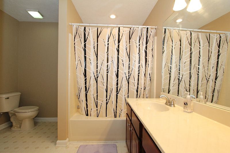 Furnished Finder property 400802_1 photo 7
