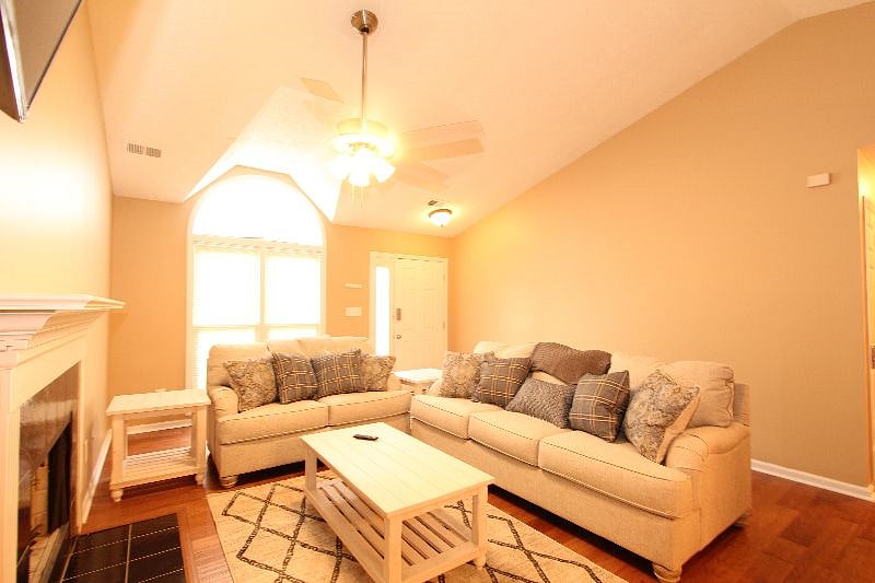 Furnished Finder property 400802_1 photo 3