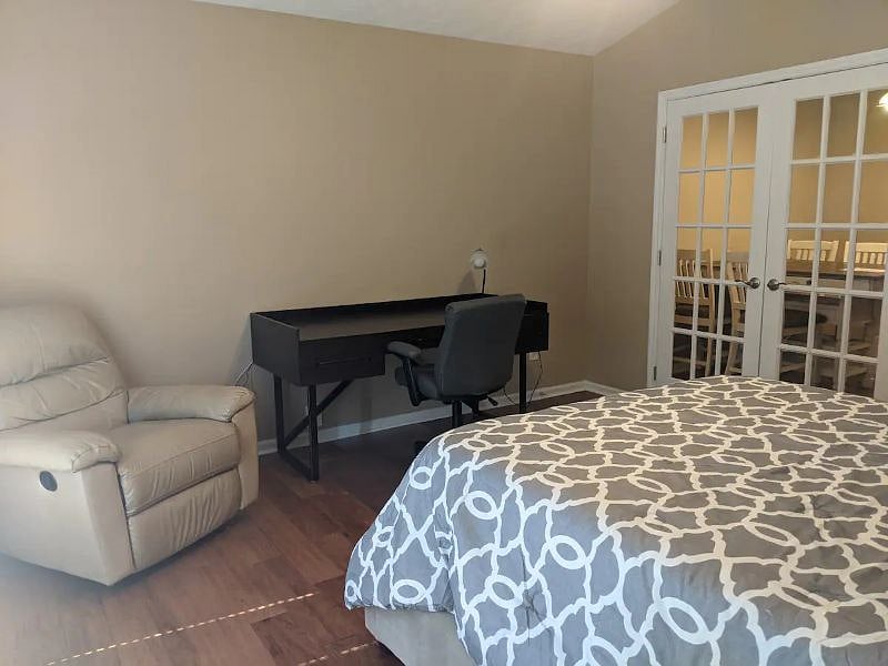 Furnished Finder property 400802_1 photo 11