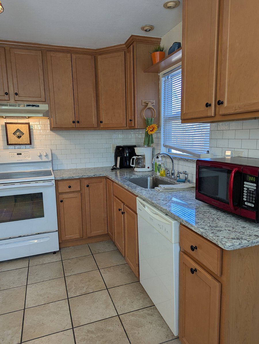 Furnished Finder property 400820_1 photo 3