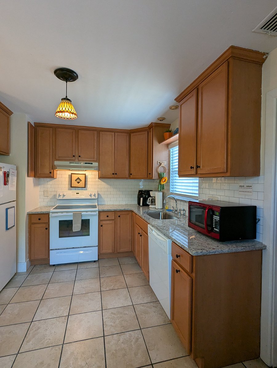 Furnished Finder property 400820_1 photo 5