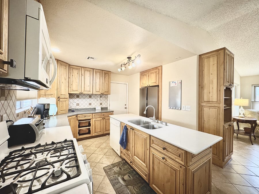 Furnished Finder property 400853_1 photo 7
