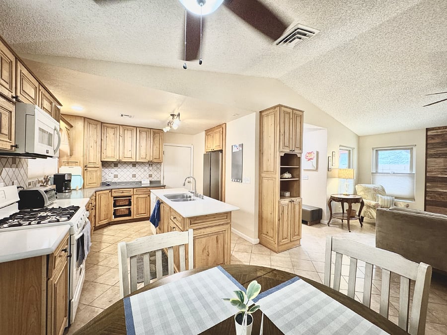 Furnished Finder property 400853_1 photo 6