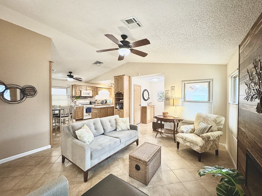 Furnished Finder property 400853_1 photo 9