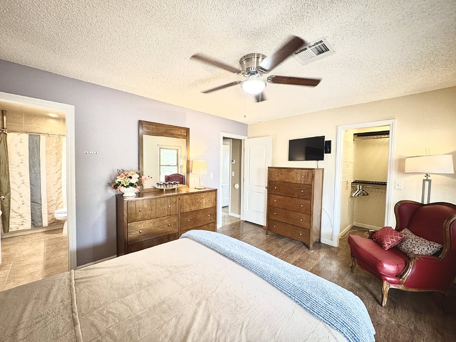 Furnished Finder property 400853_1 photo 17