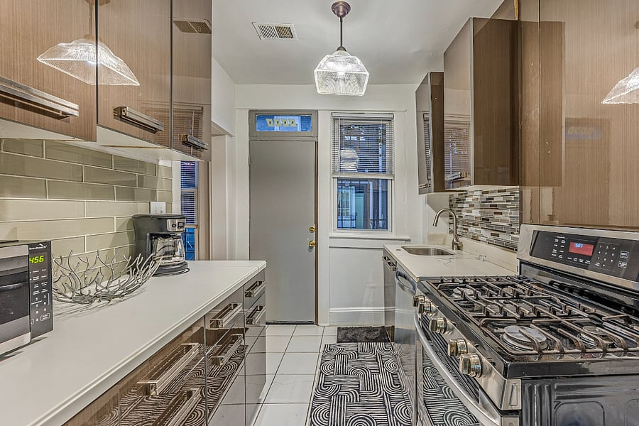 Furnished Finder property 400906_1 photo 7