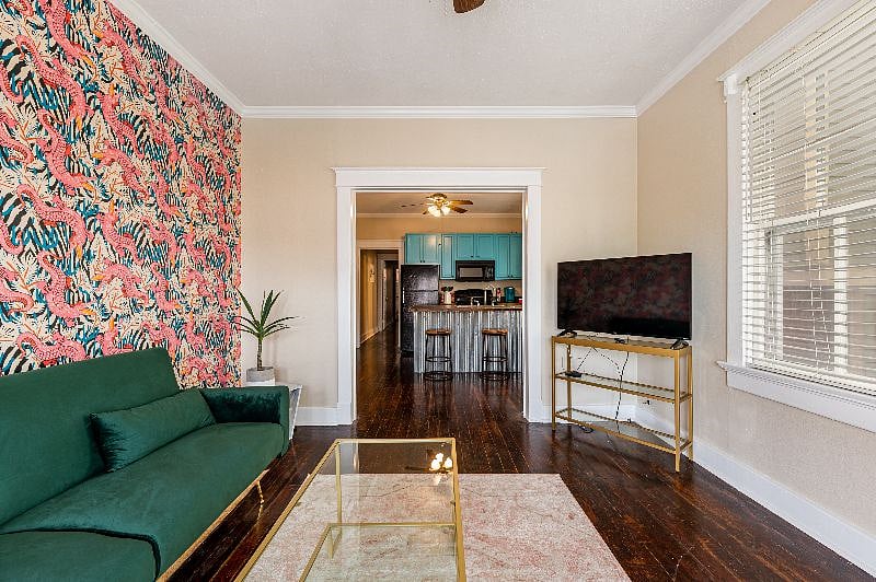 Furnished Finder property 400918_1 photo 9