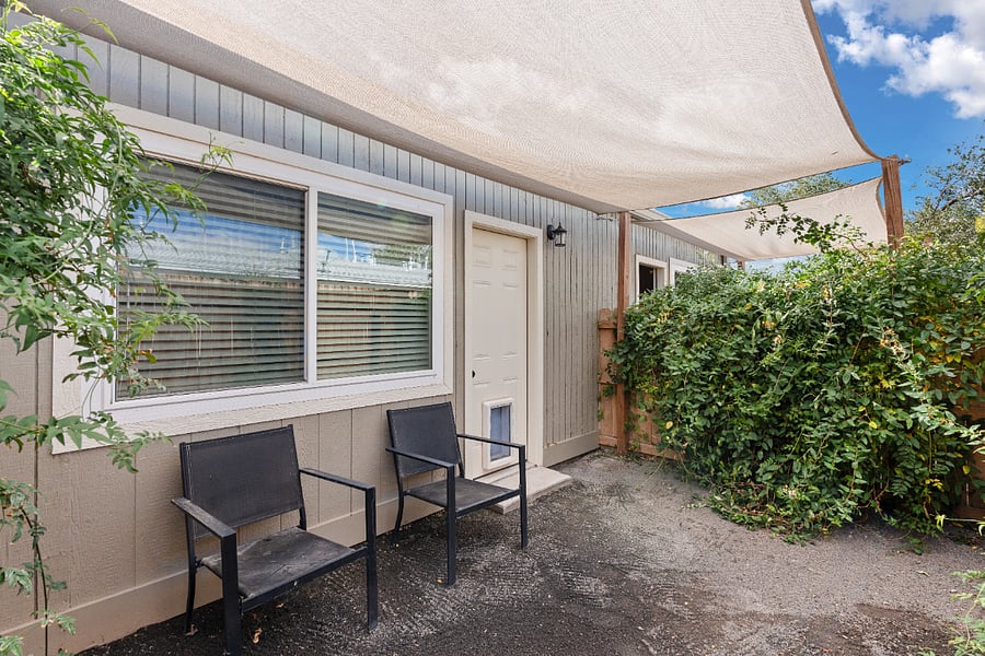 Furnished Finder property 400939_3 photo 21