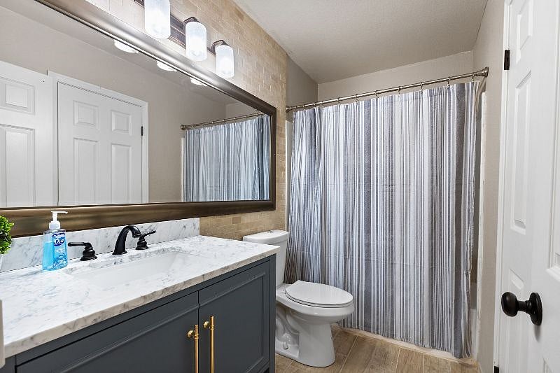 Furnished Finder property 400958_1 photo 15