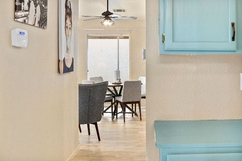Furnished Finder property 400958_1 photo 8