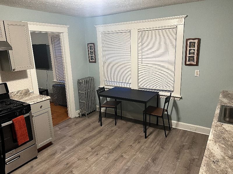 Furnished Finder property 400973_2 photo 8