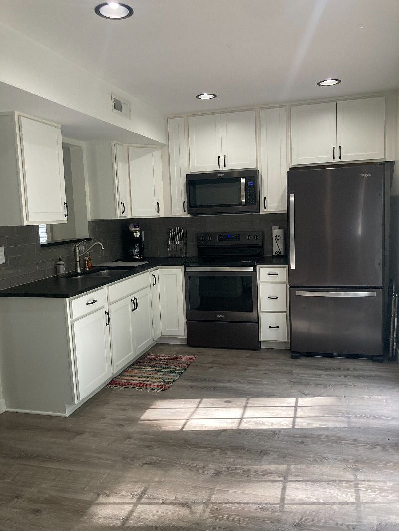 Furnished Finder property 400980_1 photo 7