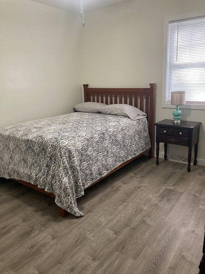 Furnished Finder property 400980_1 photo 14
