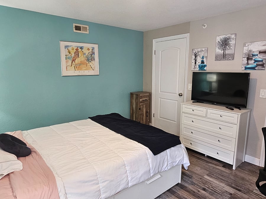 Furnished Finder property 400985_1 photo 11