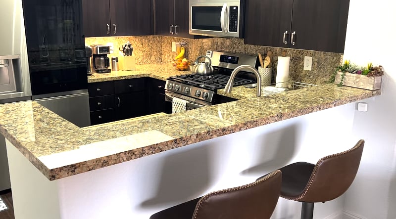 Breakfast bar