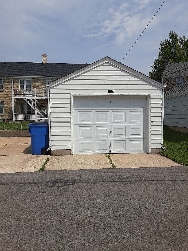 Rental Unit One Car Garage