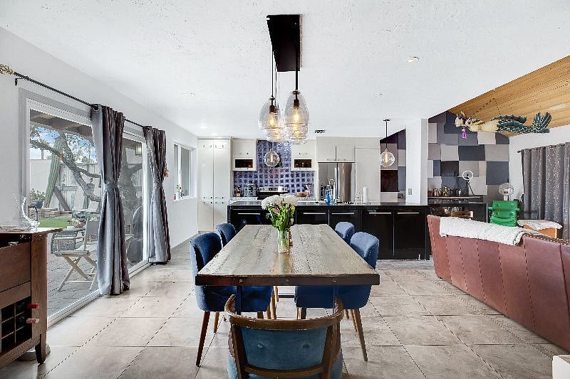 Furnished Finder property 401054_1 photo 3
