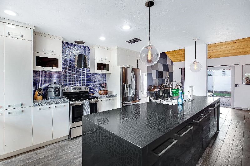 Furnished Finder property 401054_1 photo 11