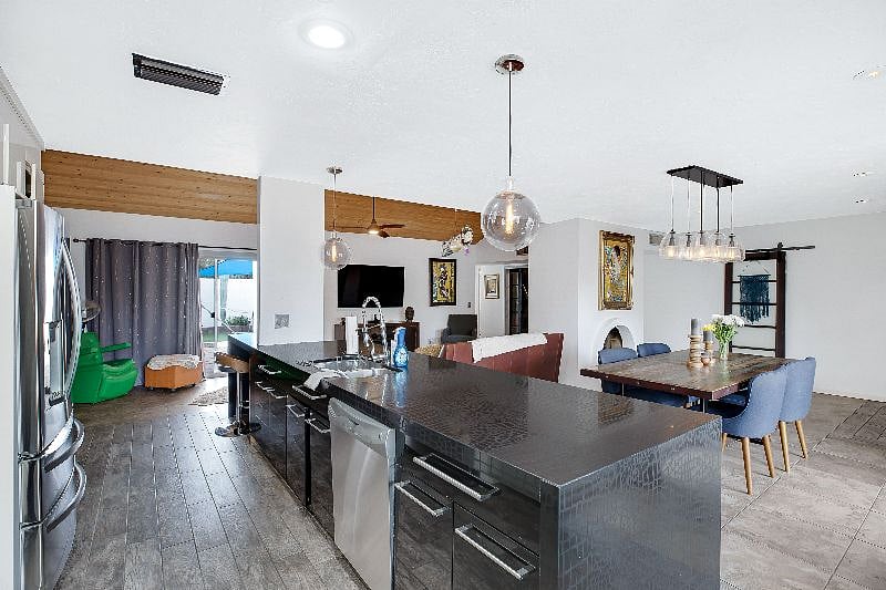 Furnished Finder property 401054_1 photo 12