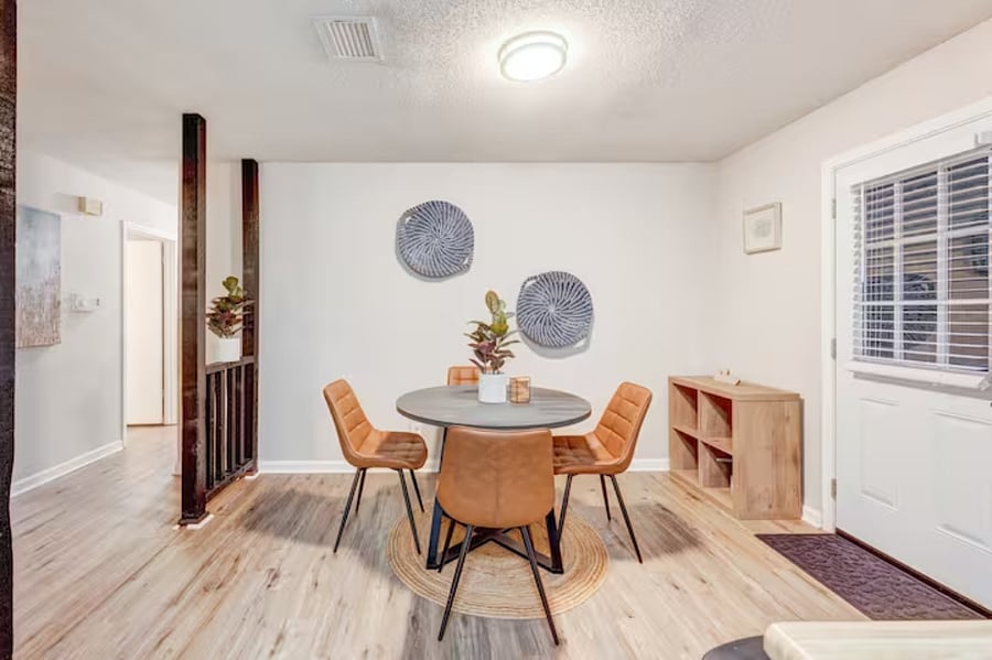 Furnished Finder property 401098_1 photo 3