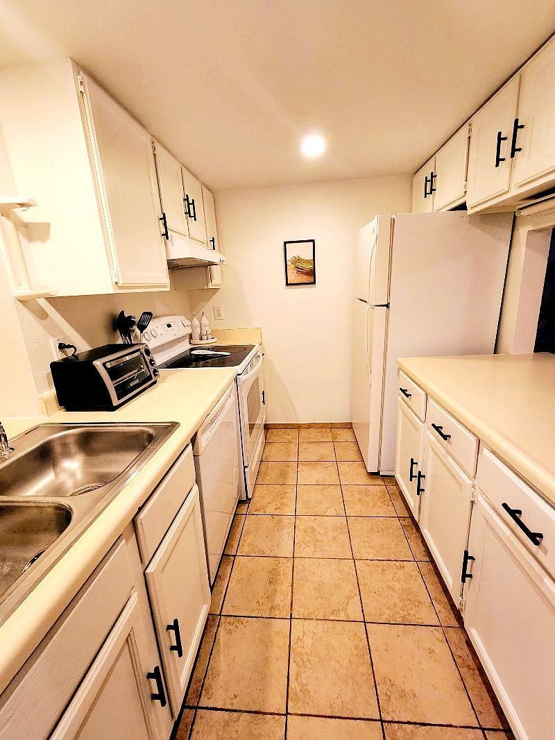 Furnished Finder property 401148_1 photo 8