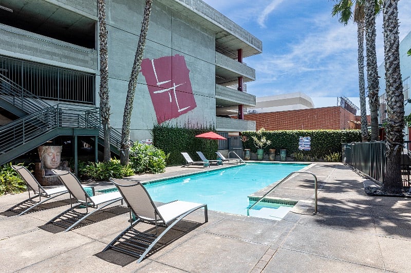 Furnished Finder property 401150_1 photo 14