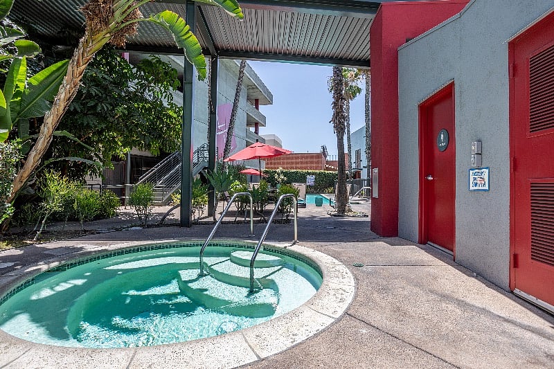 Furnished Finder property 401150_1 photo 16