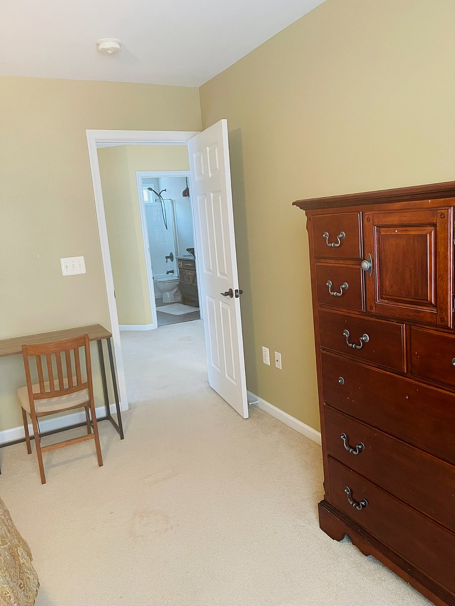 Room desk and dresser