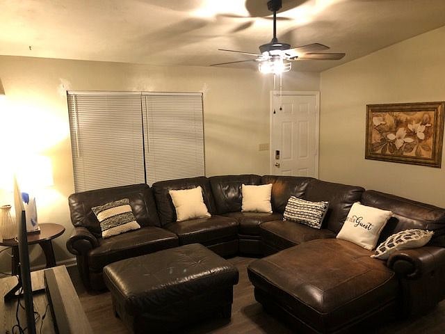 Furnished Finder property 401211_1 photo 4