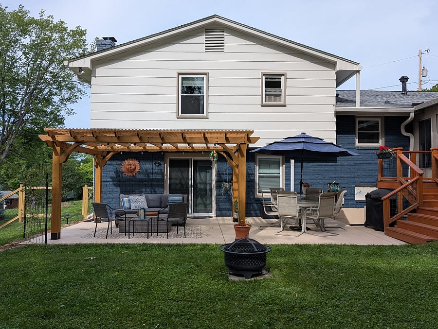Pergola, Table, Grill, Fire Pit, Yard Games. Shared space with owners.