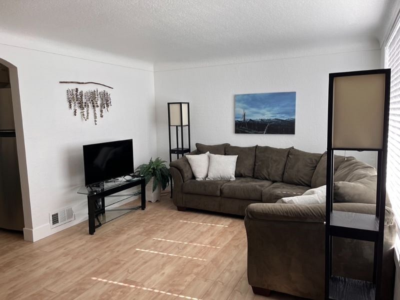 Furnished Finder property 401251_1 photo 4