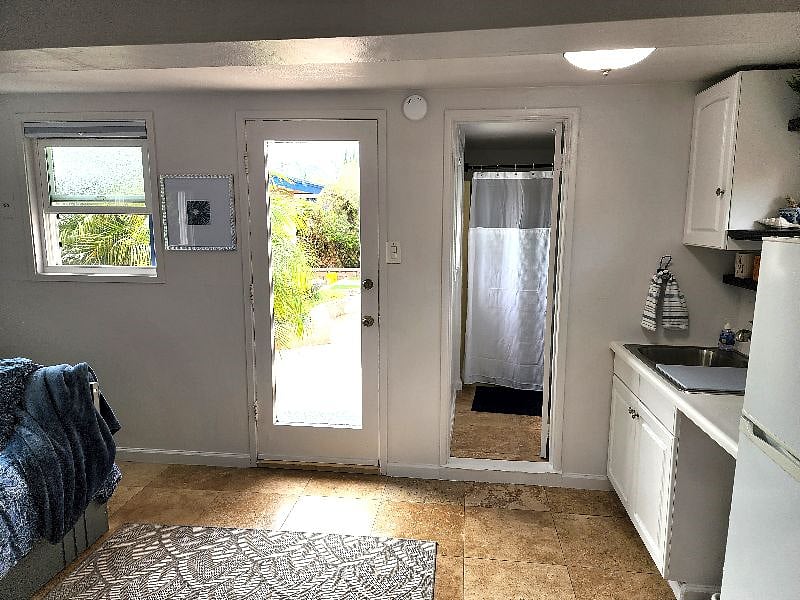 Furnished Finder property 401257_1 photo 16