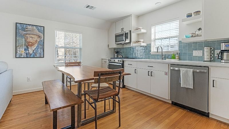 Furnished Finder property 401280_2 photo 7