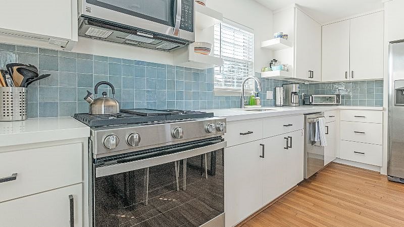 Furnished Finder property 401280_2 photo 8