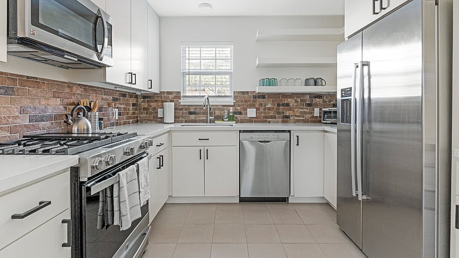 Furnished Finder property 401280_3 photo 6