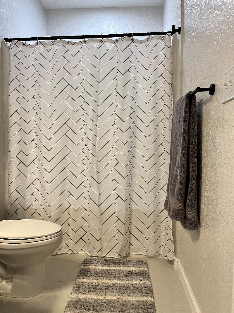 Guest bathroom. Recently renovated!!!