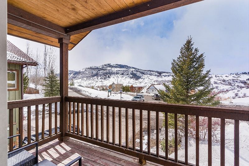 Front Deck View