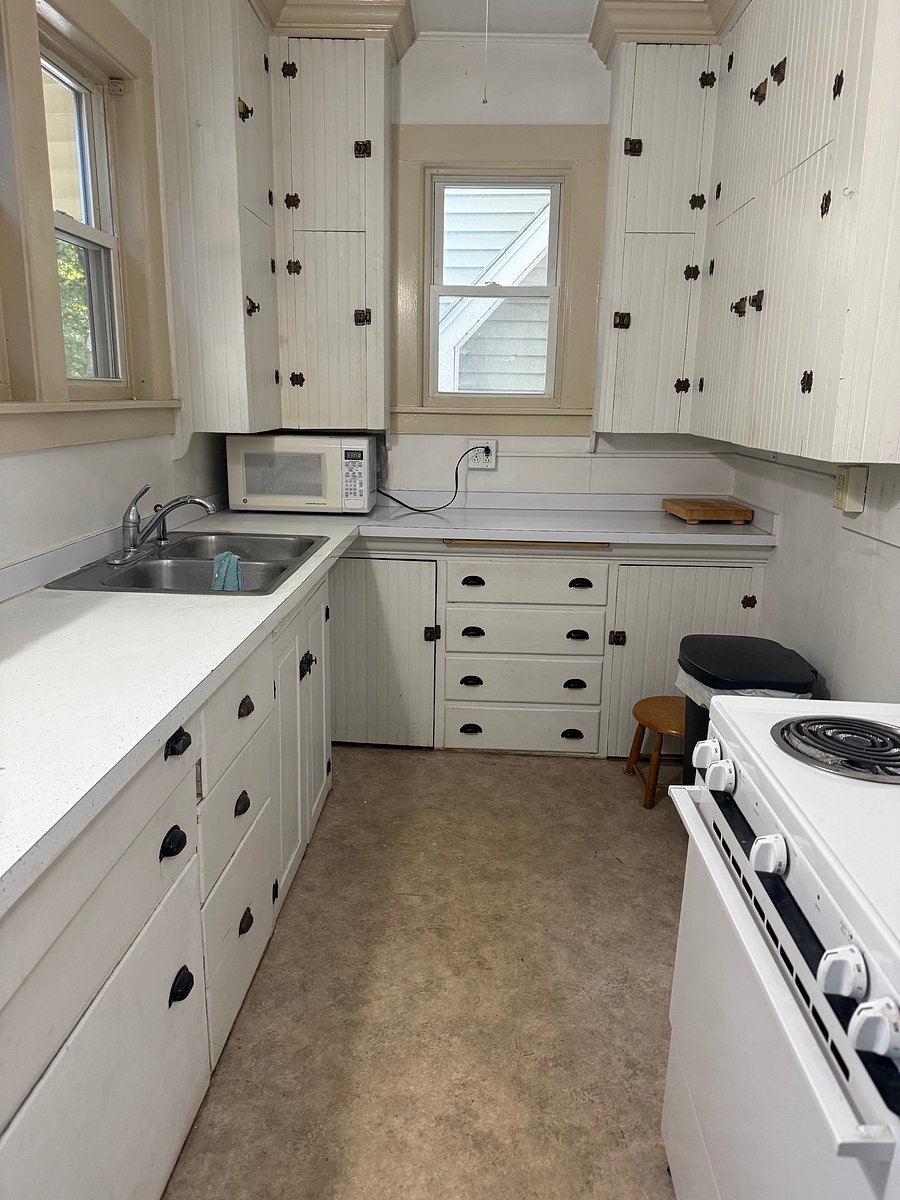 Apartment #2- Large Kitchen- High ceilings and lots of cupboards.