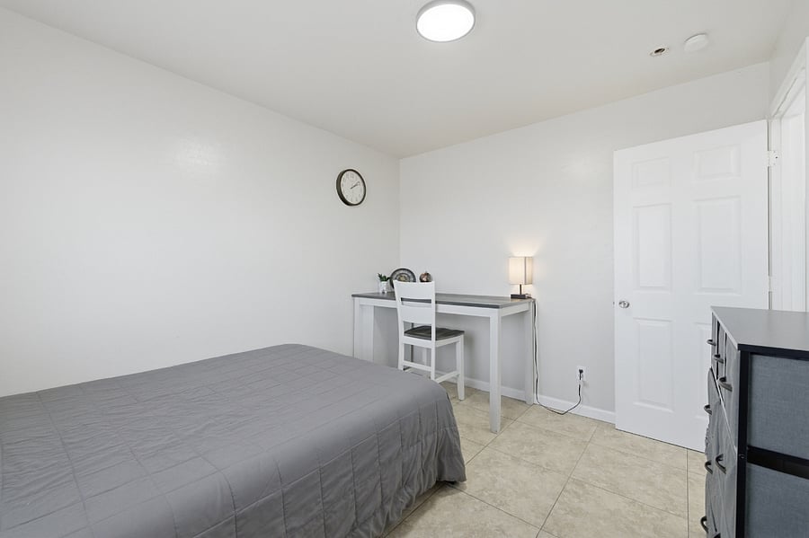 Furnished Finder property 401344_1 photo 13