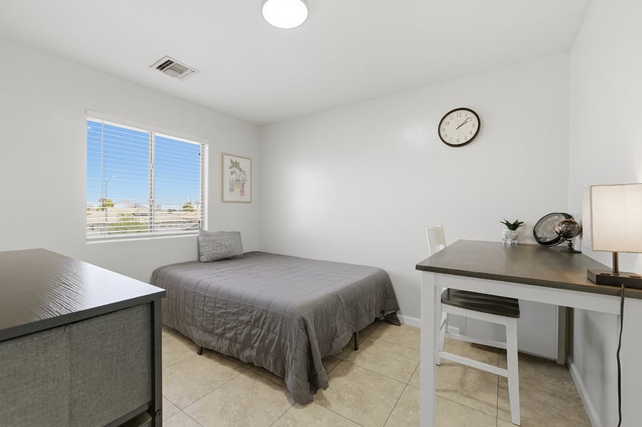 Furnished Finder property 401344_1 photo 12